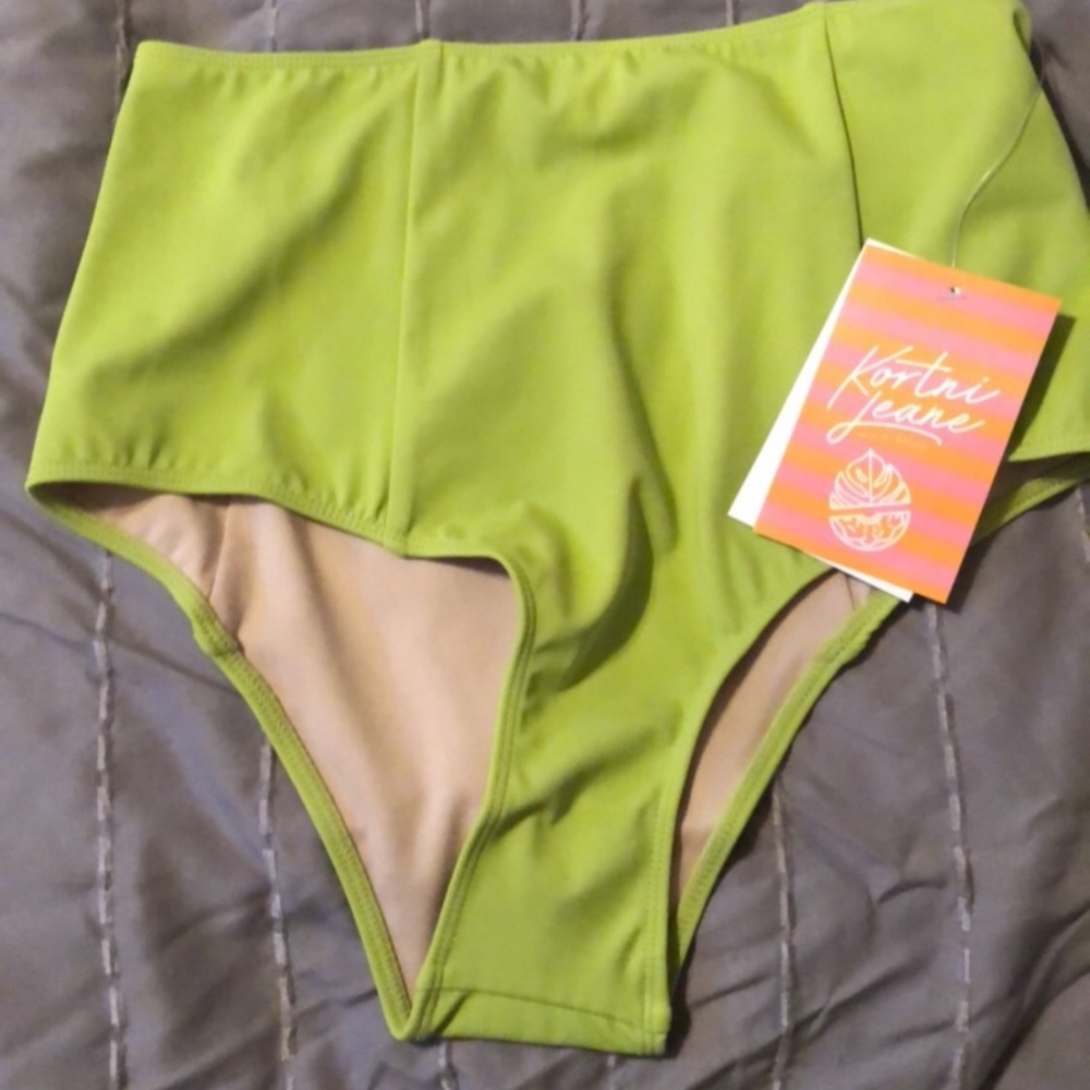 Kortni Jeane Cut High Bottoms Small